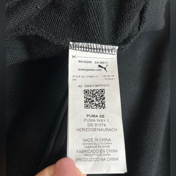 Puma Classics Women's T7 Track
Jacket size M - Picture 9 of 13